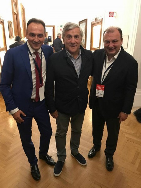 Antonio Tajani Fulvio Martusciello e Alberto Cirio